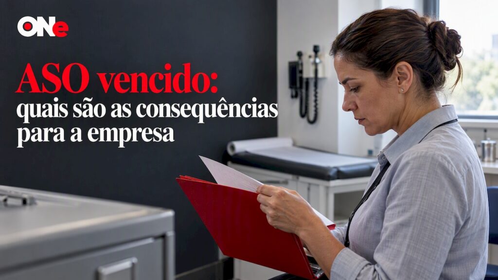 Analista verificando certificado ocupacional vencido